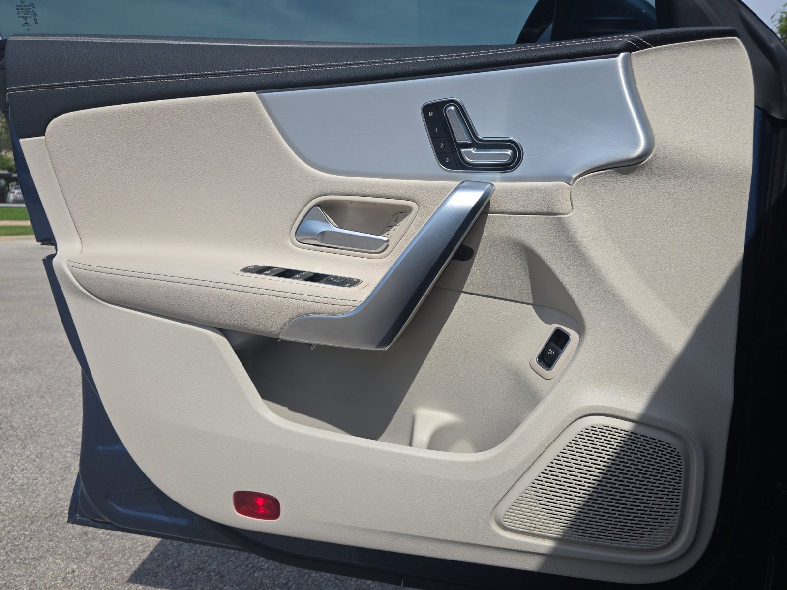 Used 2022 Mercedes-Benz CLA 250 image 26
