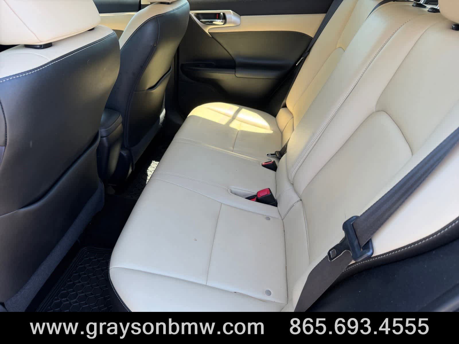 Used 2015 Lexus CT 200h w/ Navigation Package FWD image 14