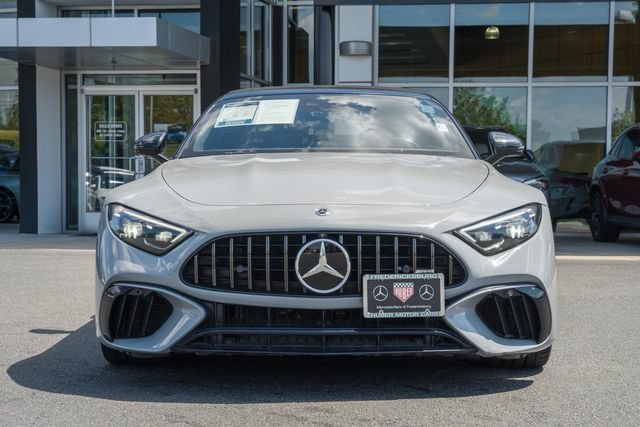 Used 2022 Mercedes-Benz SL 55 AMG 4MATIC w/ Driver Assistance Package image 2