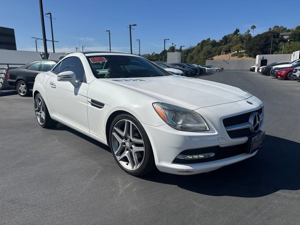 Certified 2016 Mercedes-Benz SLK 300 image 3