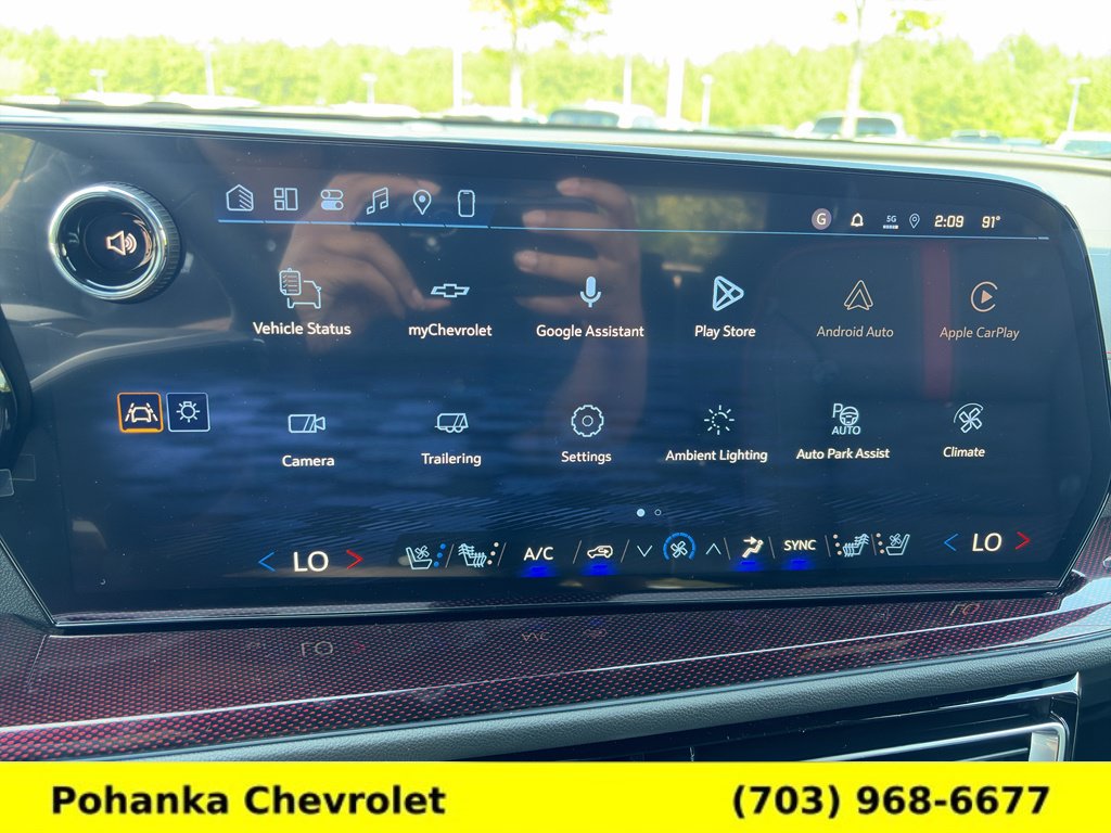 New 2027 Chevrolet Traverse RS w/ LPO, Floor Liner Package AWD/4WD image 15