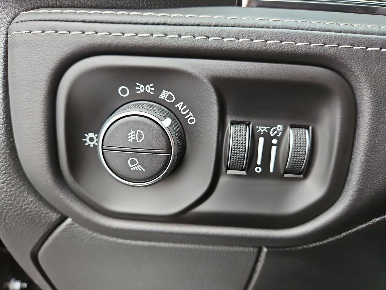 New 2026 RAM 2500 Limited image 32