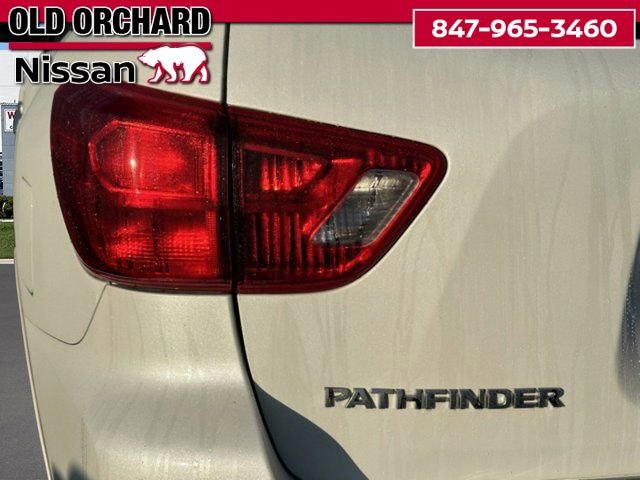 Used 2020 Nissan Pathfinder Platinum AWD/4WD image 6