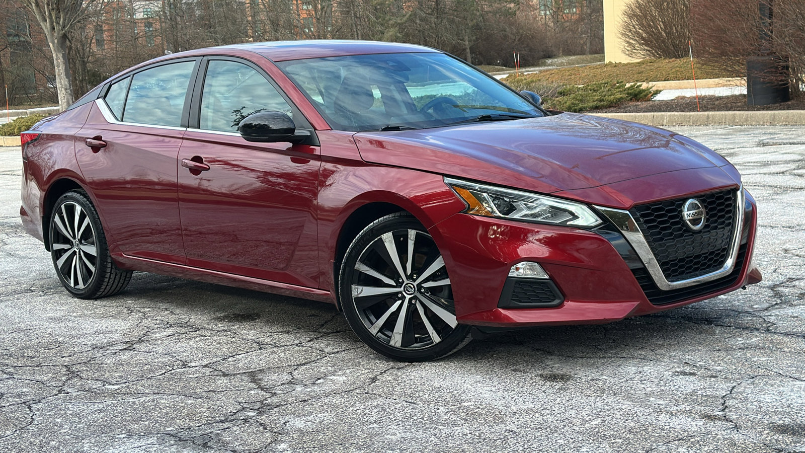 Certified 2020 Nissan Altima 2.5 SR w/ Premium Package image 1