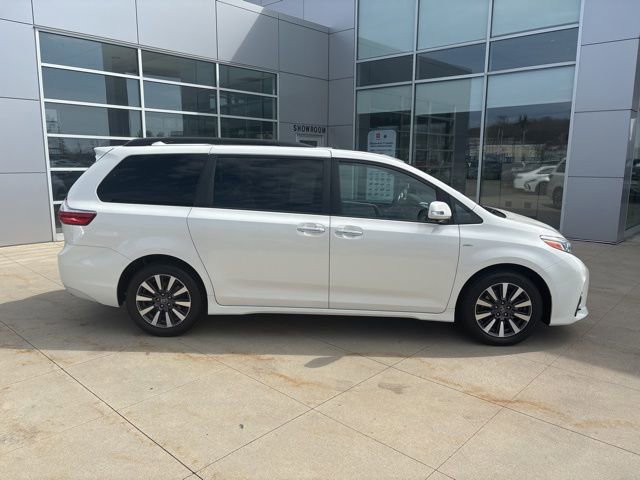 Used 2019 Toyota Sienna Limited Premium image 8