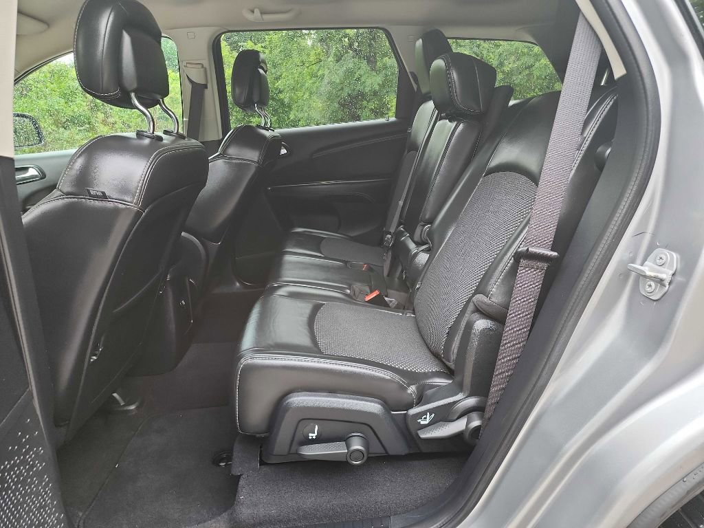 Used 2017 Dodge Journey Crossroad FWD image 27