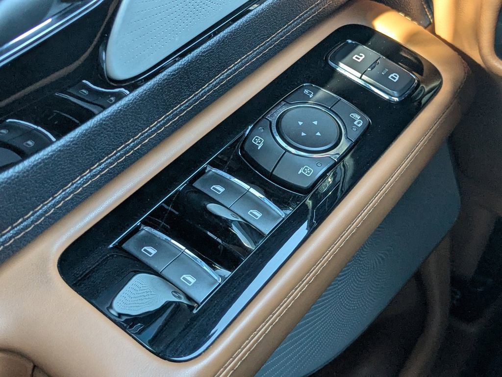 Used 2022 Lincoln Aviator Black Label Grand Touring w/ Class IV Trailer Tow Package image 29