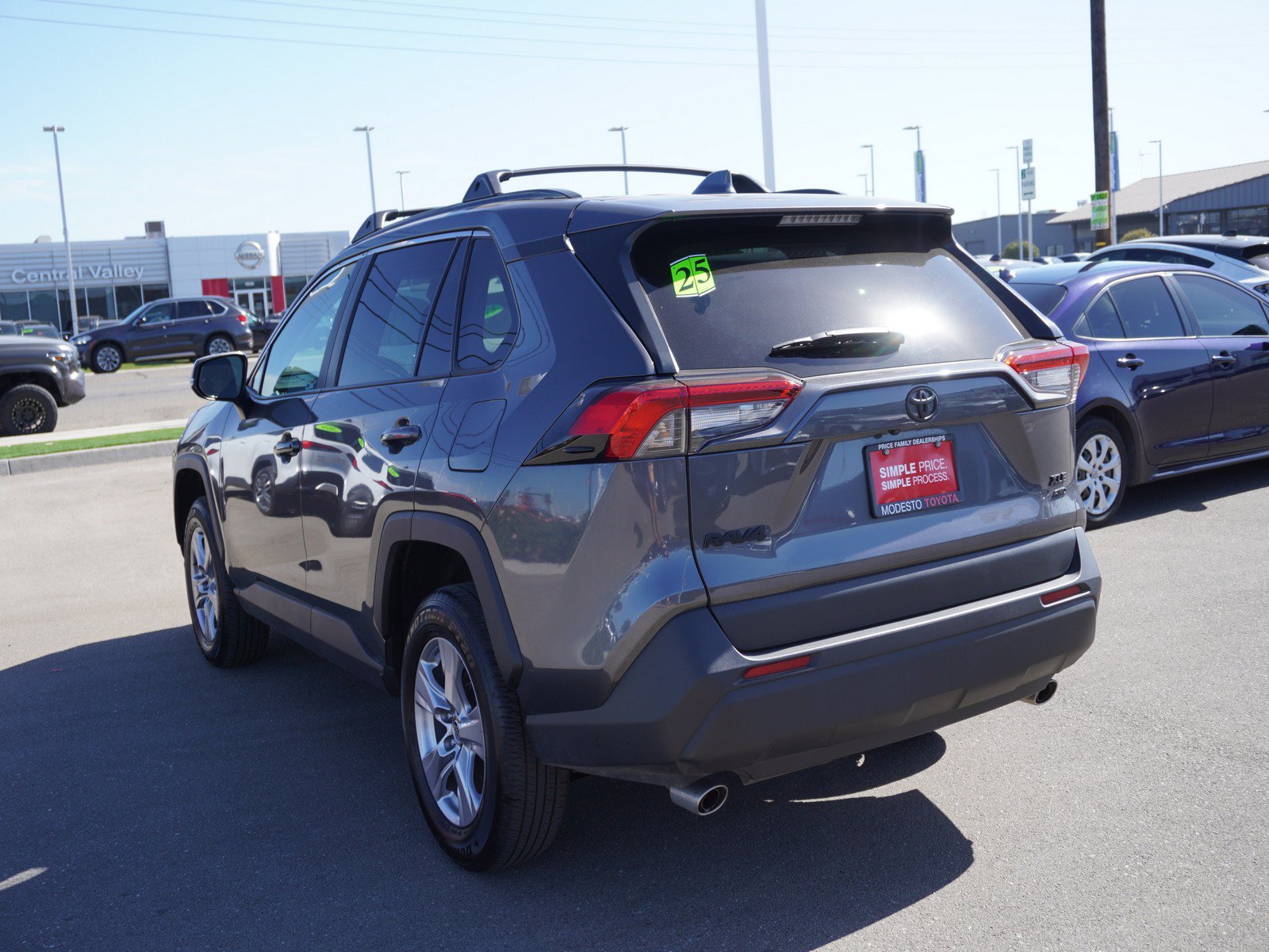 Used 2025 Toyota RAV4 XLE w/ Convenience Package AWD/4WD image 8