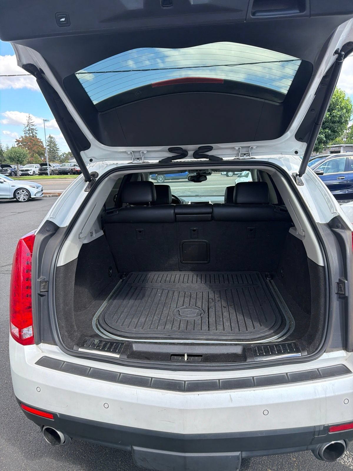 Used 2016 Cadillac SRX Premium w/ Driver Assist Package AWD/4WD image 9