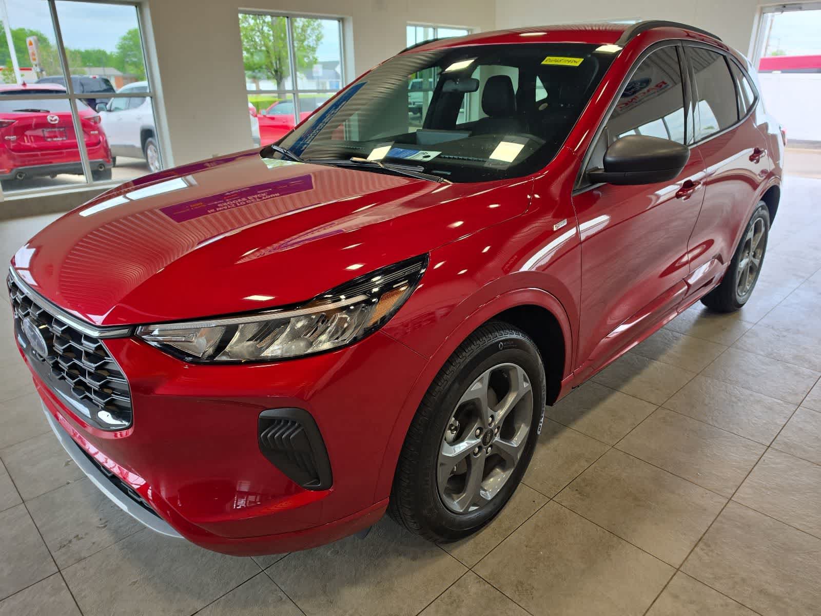 Used 2024 Ford Escape ST-Line w/ Tech Pack #1 AWD/4WD video 1