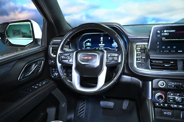 Used 2023 GMC Yukon XL SLT w/ SLT Luxury Package image 53