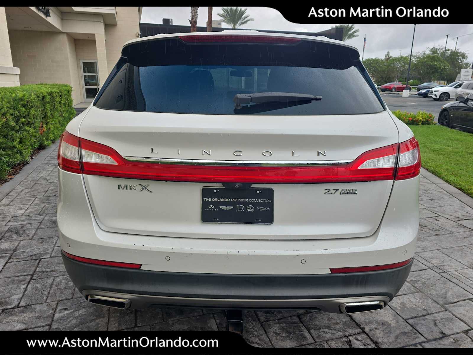 Used 2016 Lincoln MKX Reserve w/ Climate Package AWD/4WD image 4