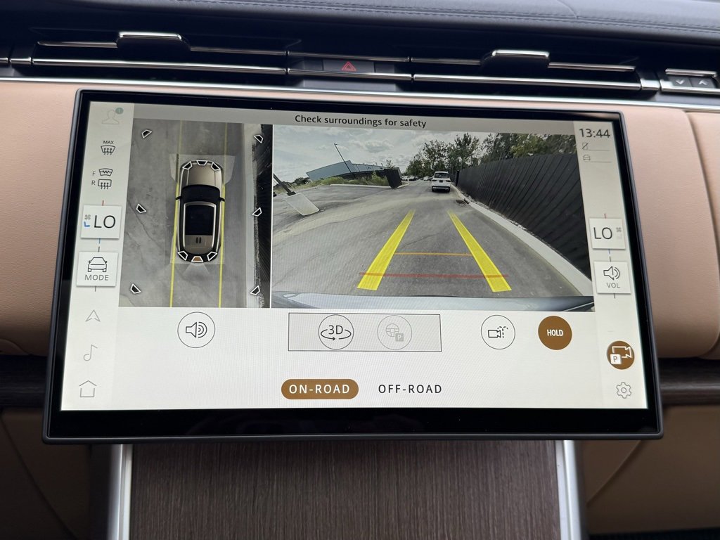 New 2025 Land Rover Range Rover SE image 26