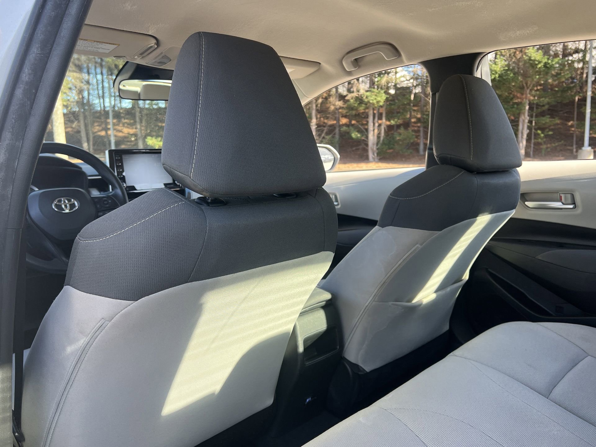 Used 2021 Toyota Corolla LE image 16