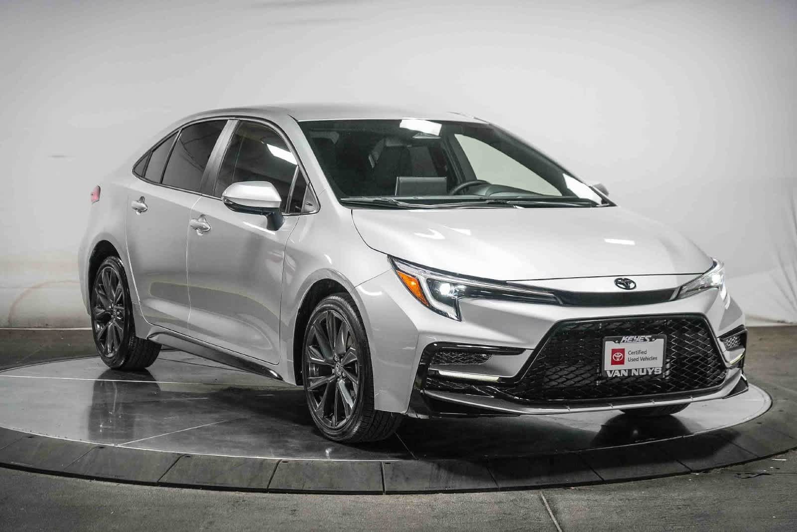 Certified 2026 Toyota Corolla SE w/ SE Package FWD image 8