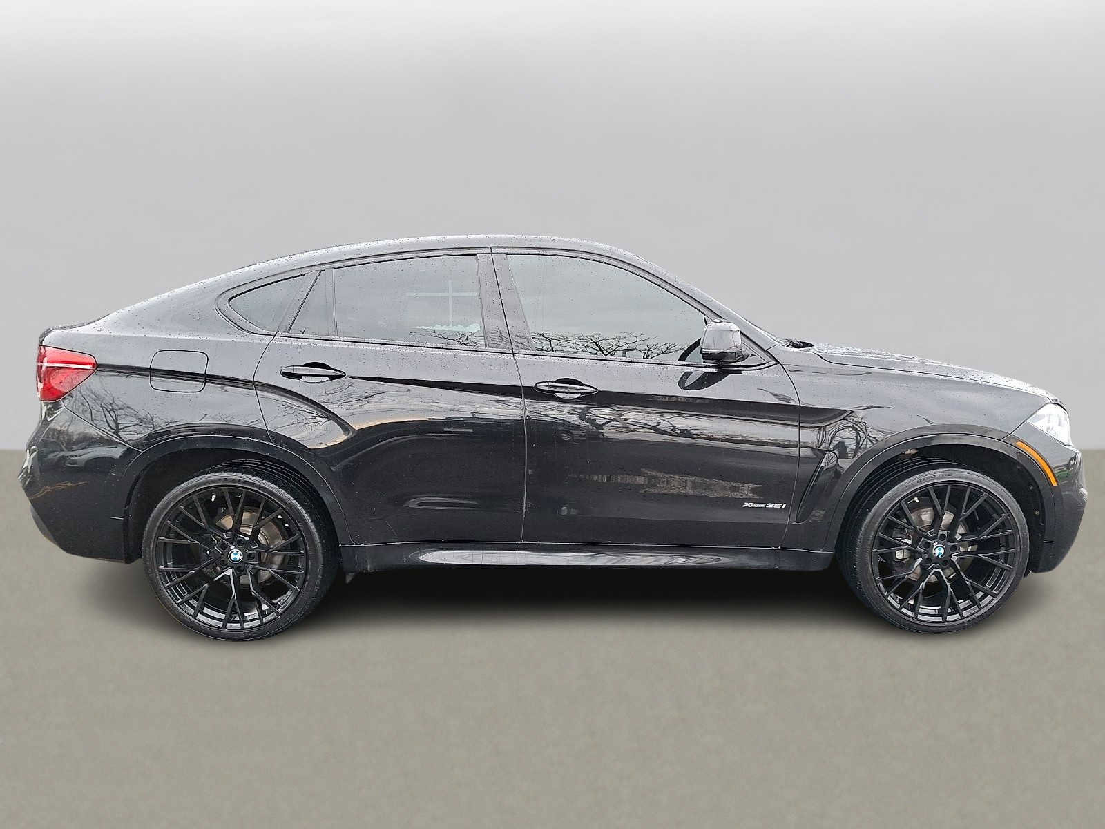 Used 2017 BMW X6 xDrive35i w/ M Sport Package image 4