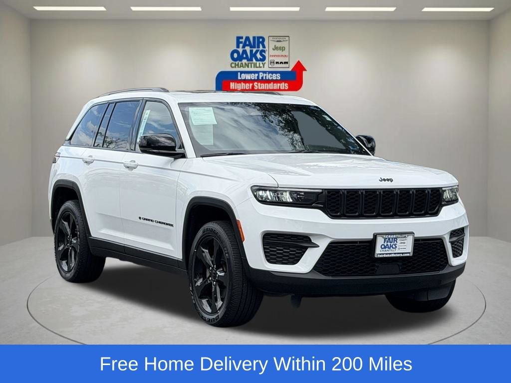 Used 2023 Jeep Grand Cherokee Altitude
