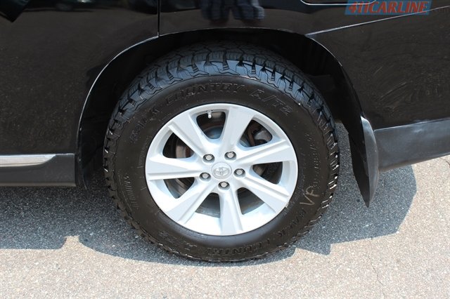 Used 2013 Toyota Highlander SE image 27