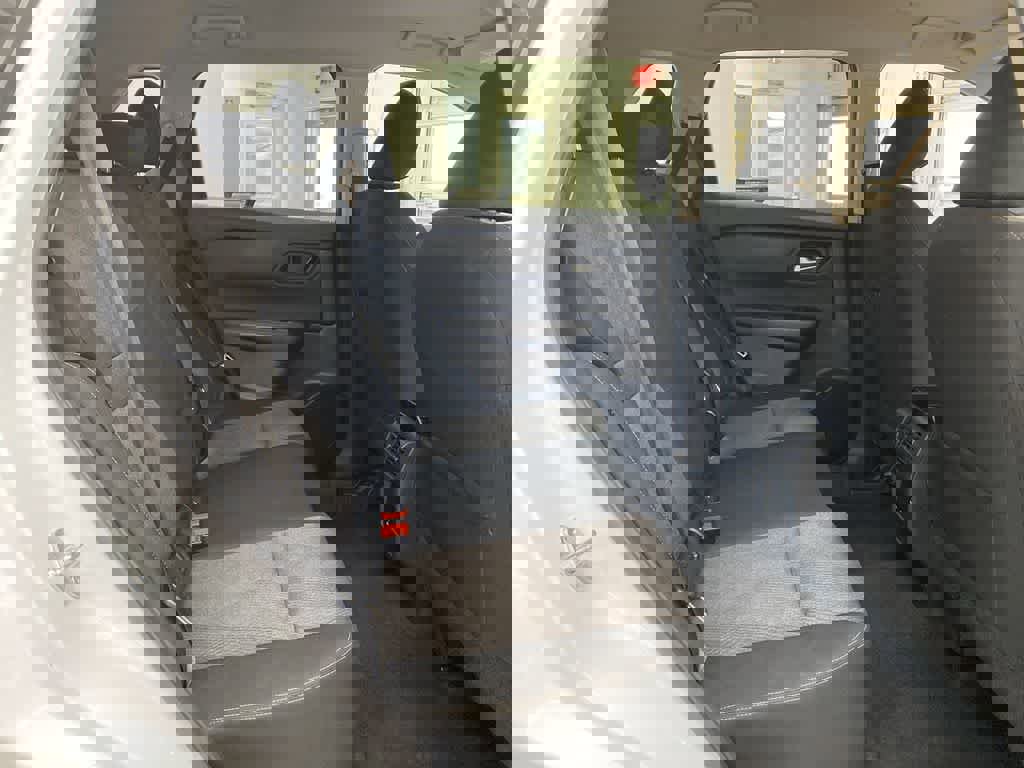 Used 2024 Nissan Rogue SV image 17