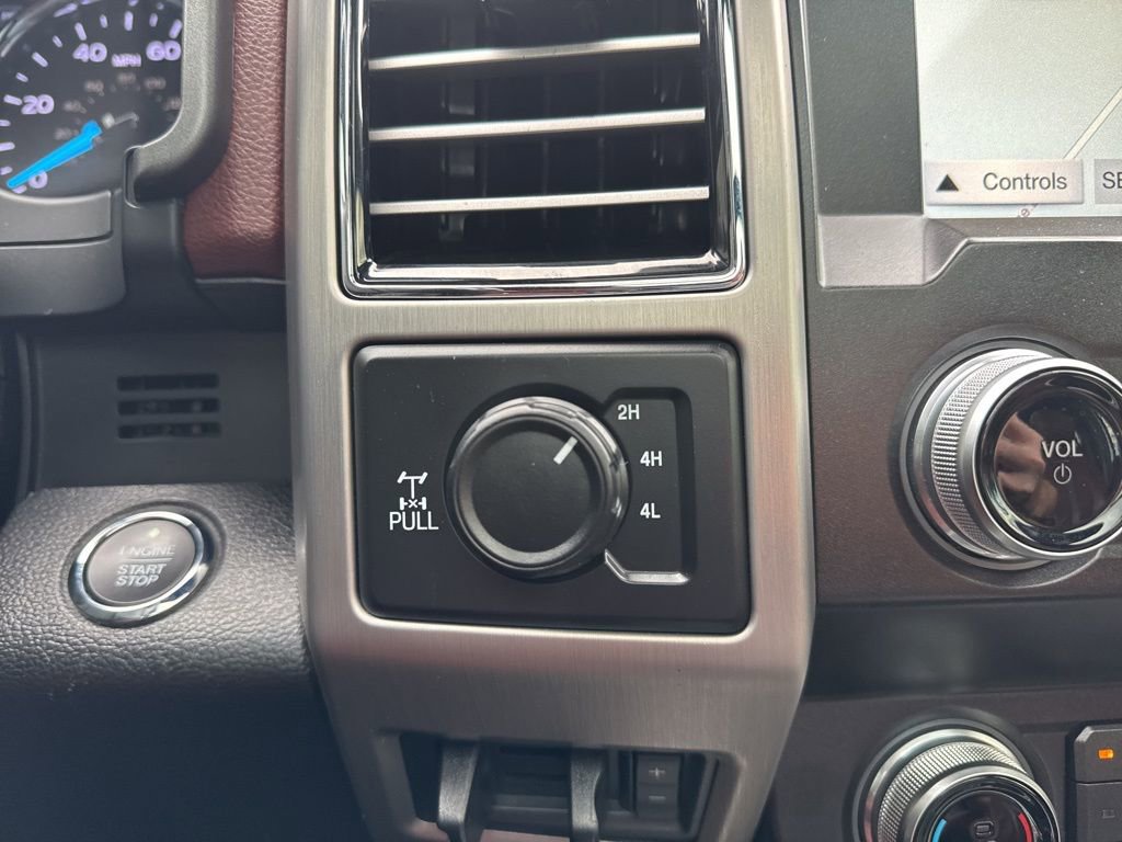 Used 2019 Ford F250 Platinum w/ FX4 Off-Road Package image 40