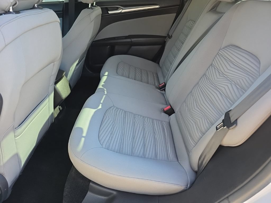 Used 2016 Ford Fusion S FWD image 19