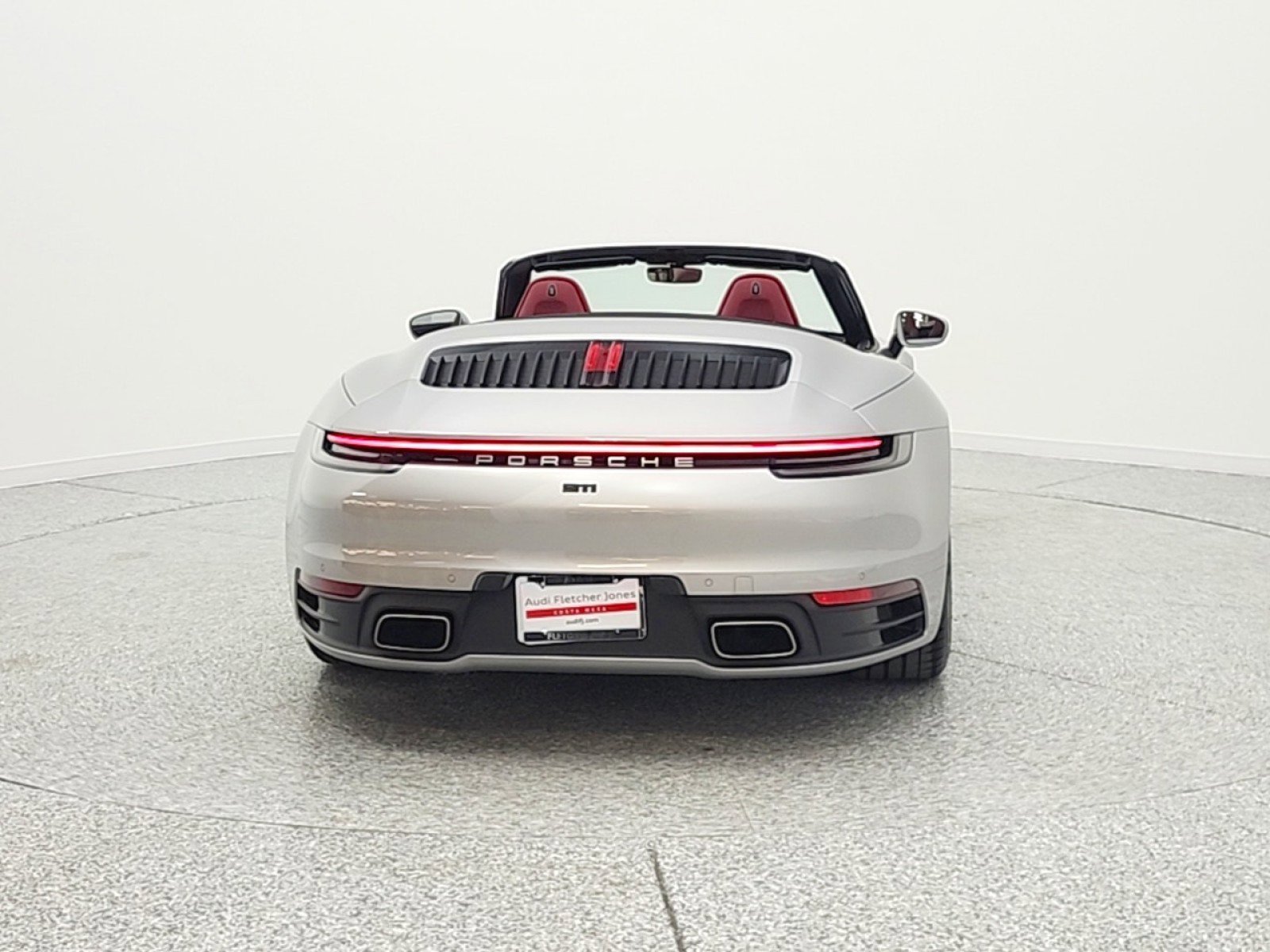 Used 2022 Porsche 911 Carrera image 6
