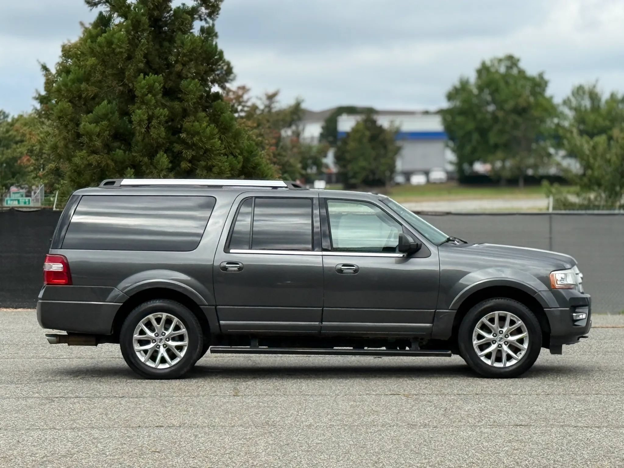 Used 2015 Ford Expedition EL Limited w/ Equipment Group 301A AWD/4WD image 7