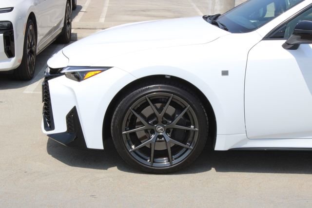 Certified 2026 Lexus IS 350 F Sport w/ Accessory Package Z1 RWD image 4