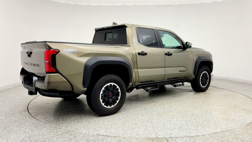 Used 2024 Toyota Tacoma TRD Off-Road w/ TRD Off Road Upgrade Package image 5