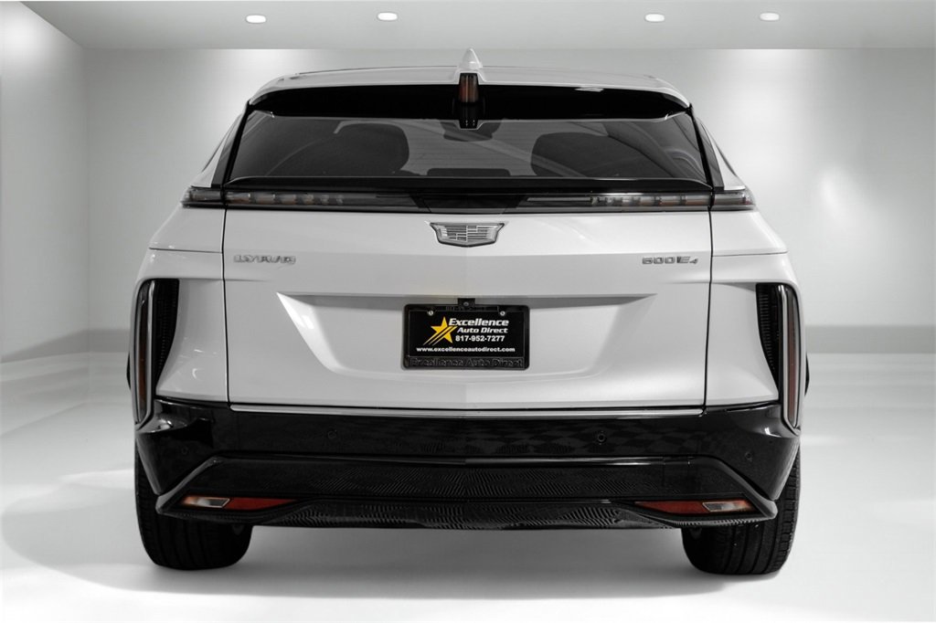 Used 2024 Cadillac Lyriq Luxury image 8
