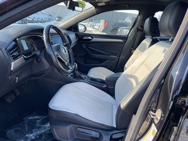 Used 2021 Volkswagen Jetta R-Line w/ R-Line Cold Weather Package image 9