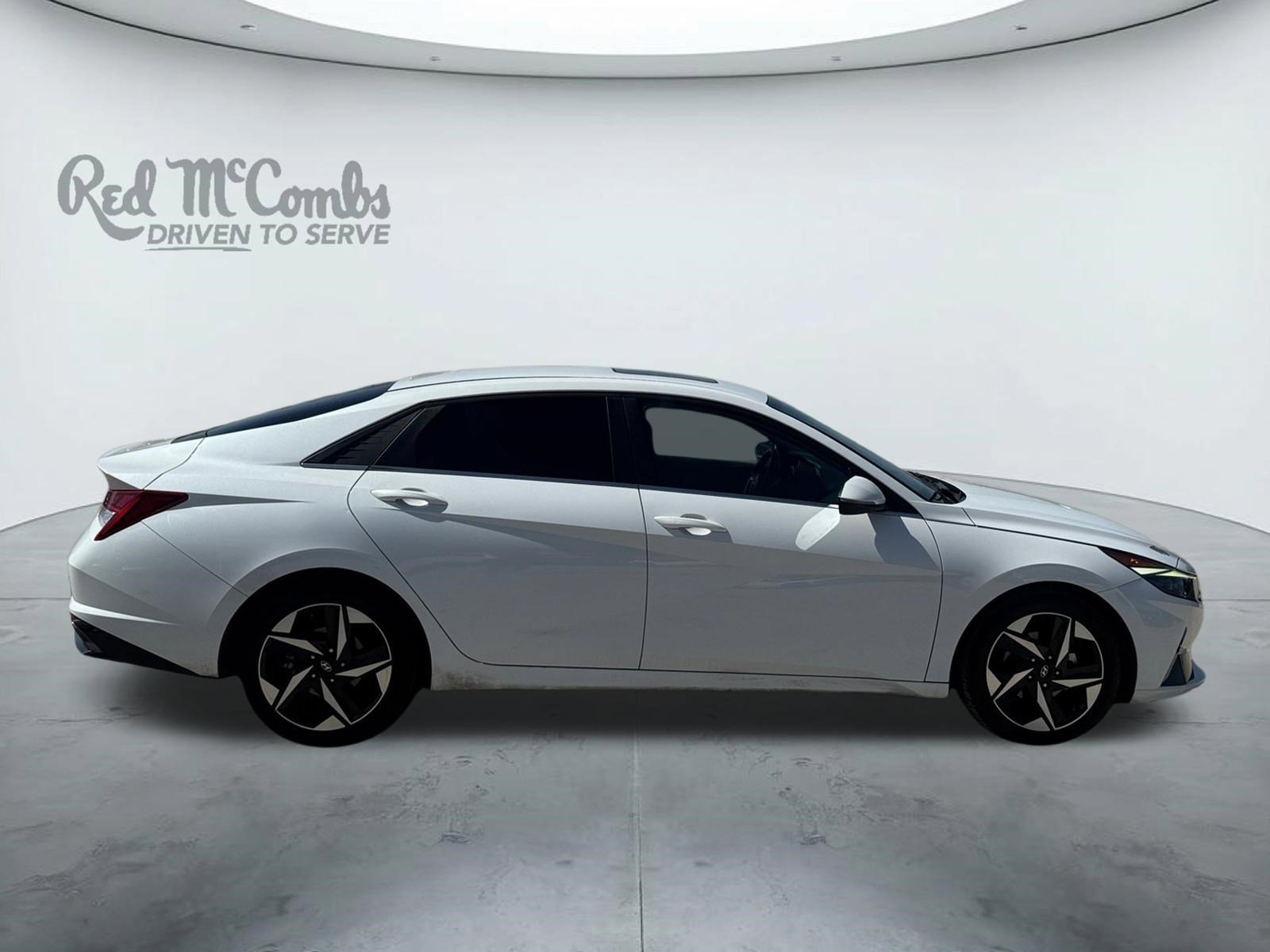 Used 2021 Hyundai Elantra Limited w/ Cargo Package image 6