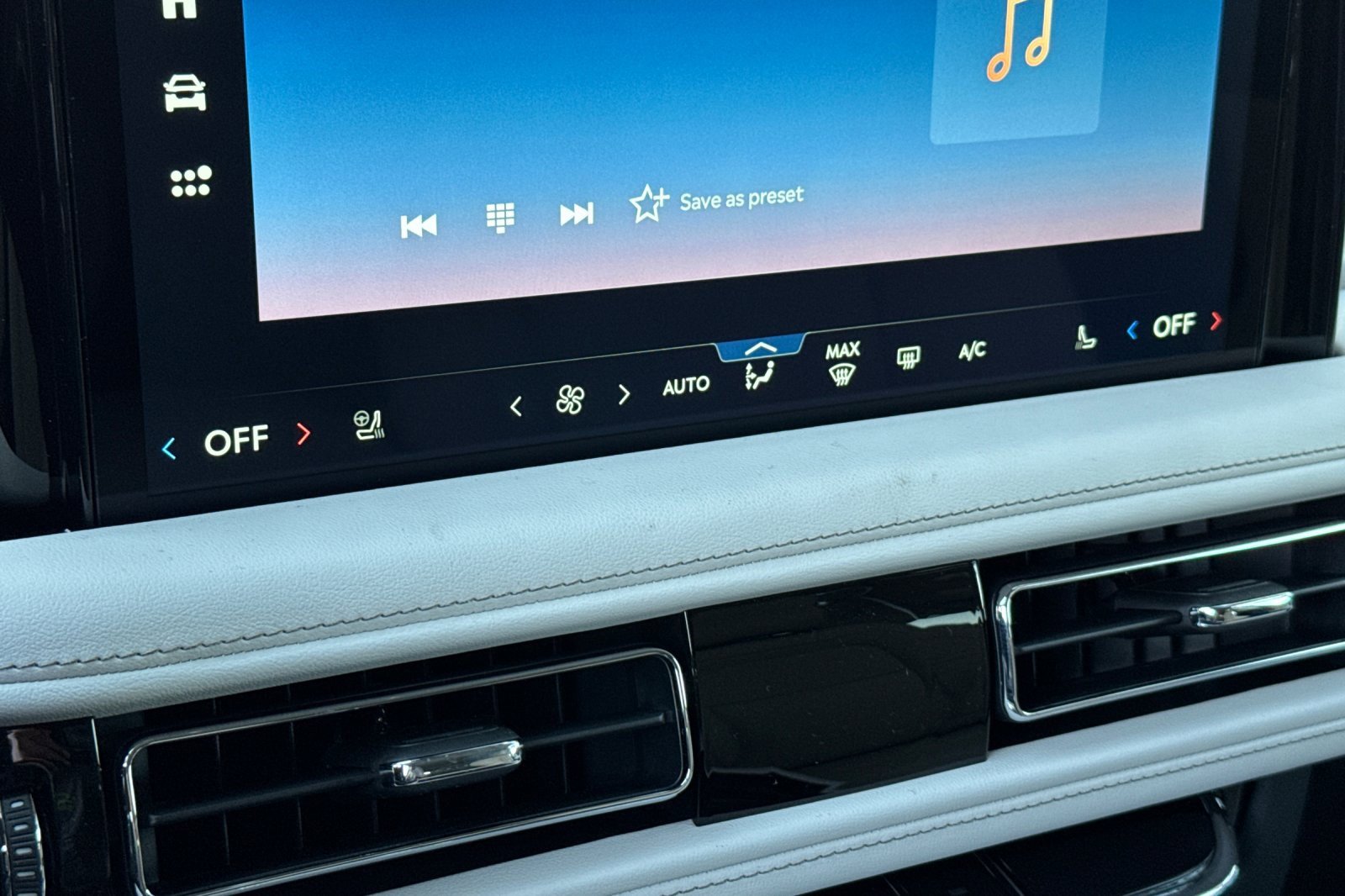 New 2026 Lincoln Aviator Reserve image 18