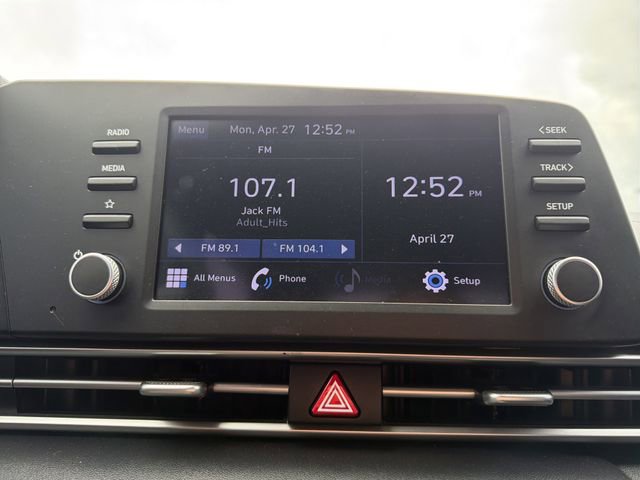Used 2021 Hyundai Elantra SE FWD image 27
