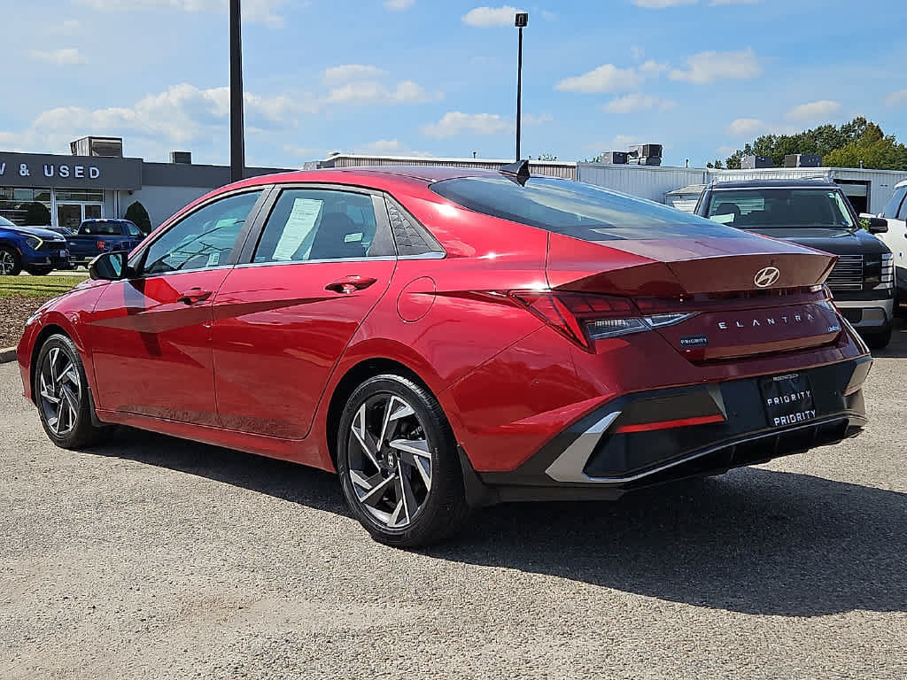 Used 2024 Hyundai Elantra Limited FWD image 6
