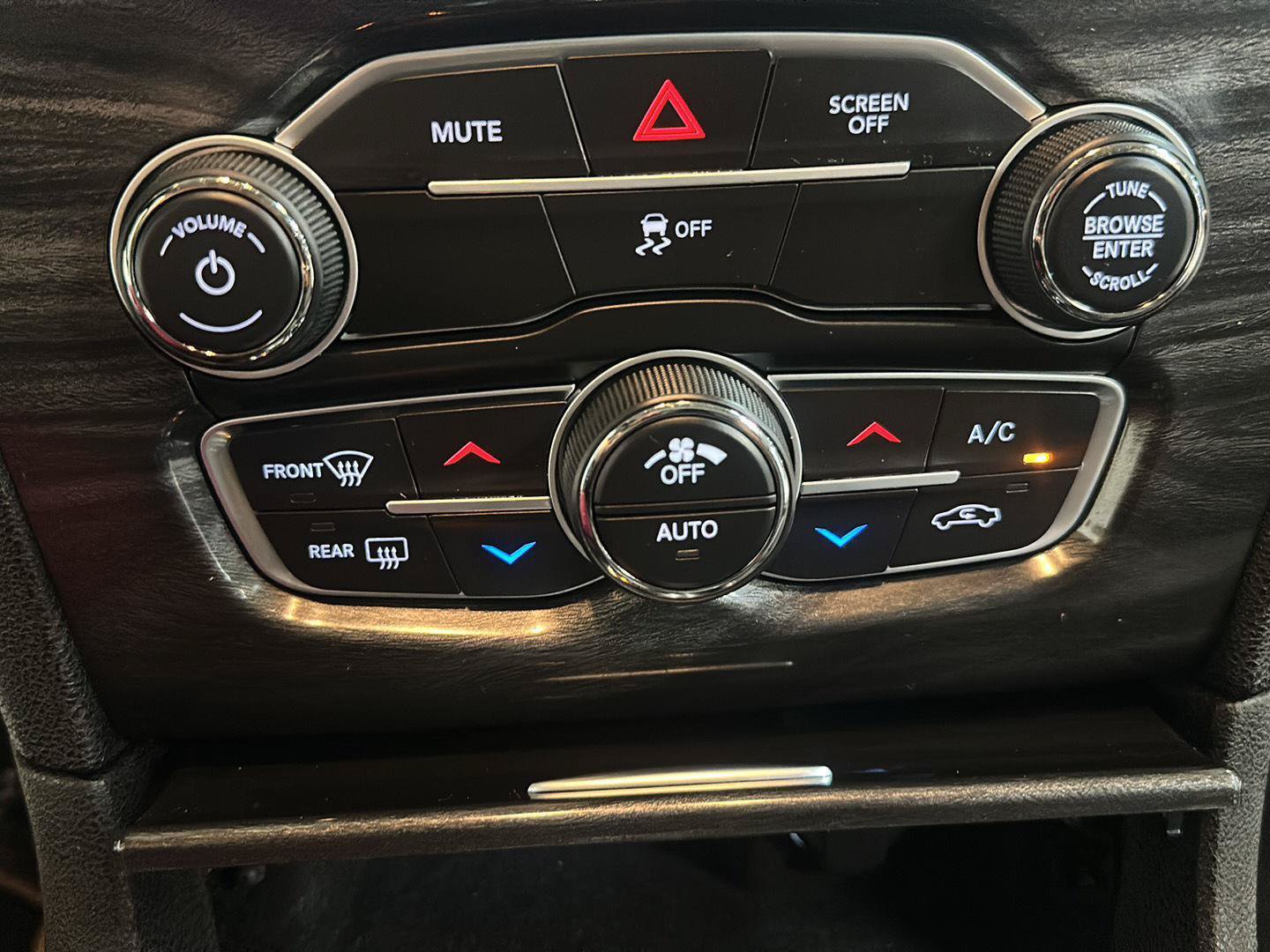 Used 2021 Chrysler 300 Touring w/ Sport Appearance Package RWD image 23