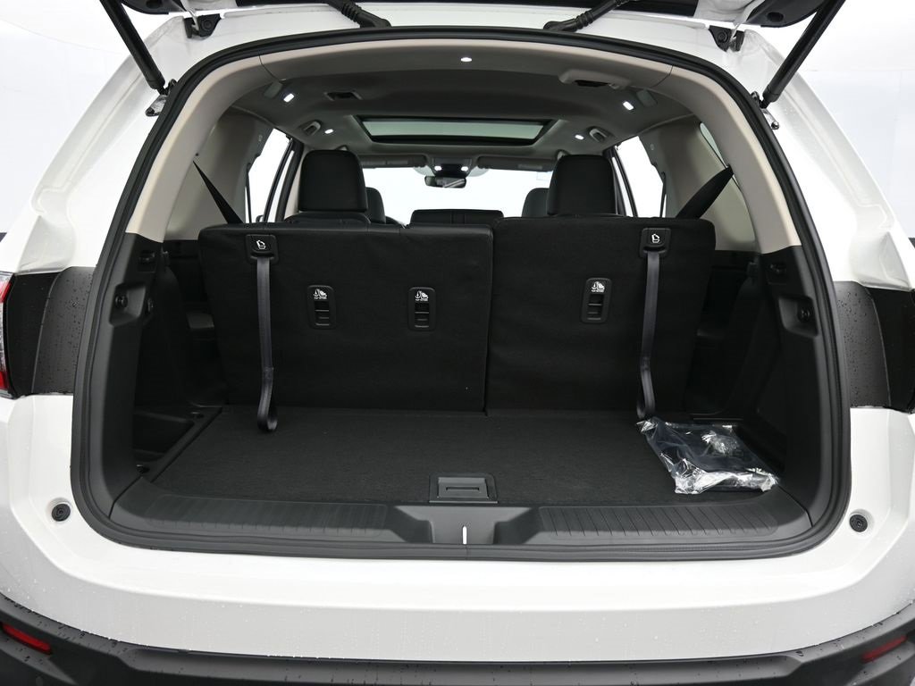 New 2025 Honda Pilot Touring image 38