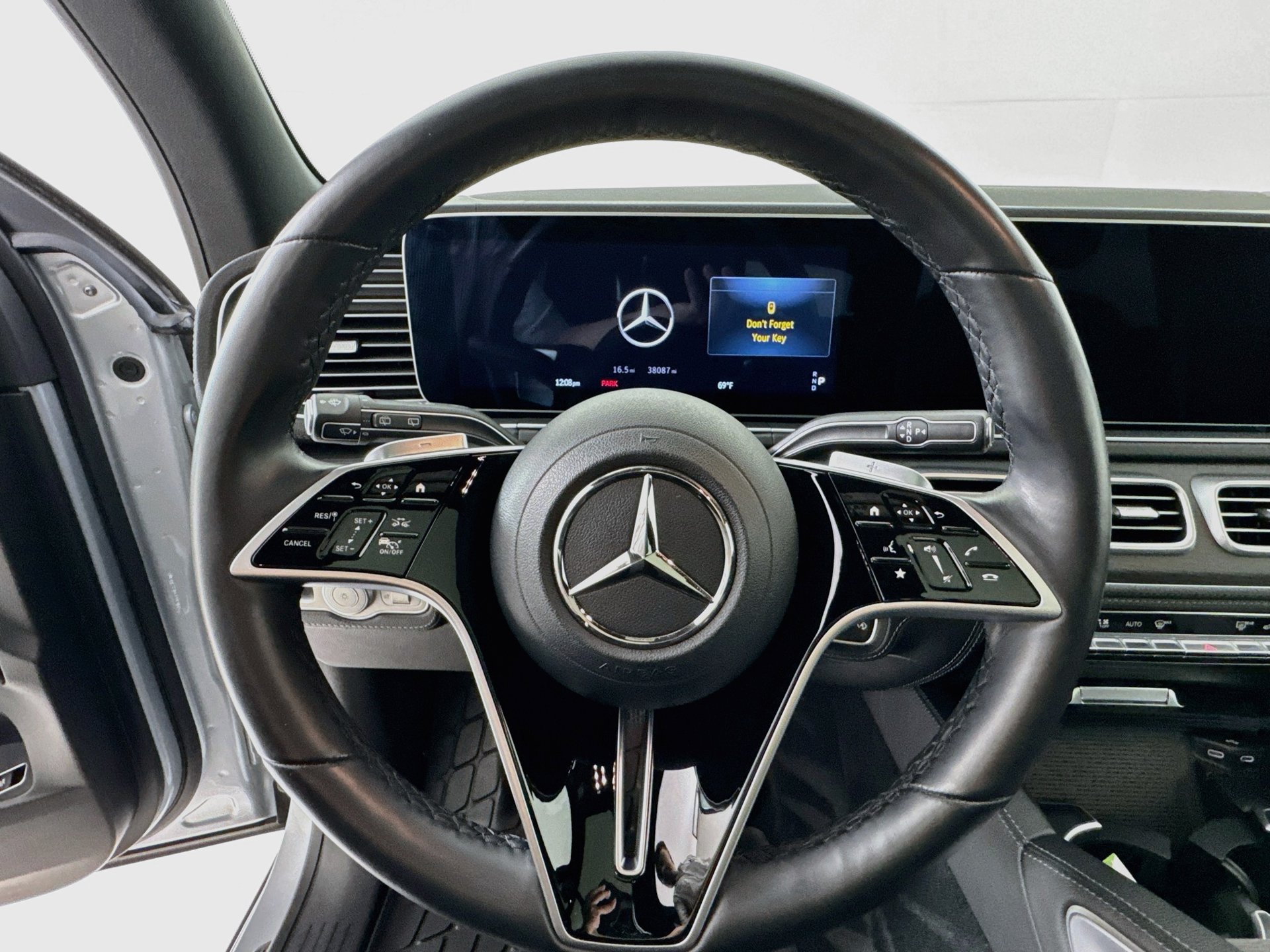 Used 2024 Mercedes-Benz GLE 450 4MATIC image 12