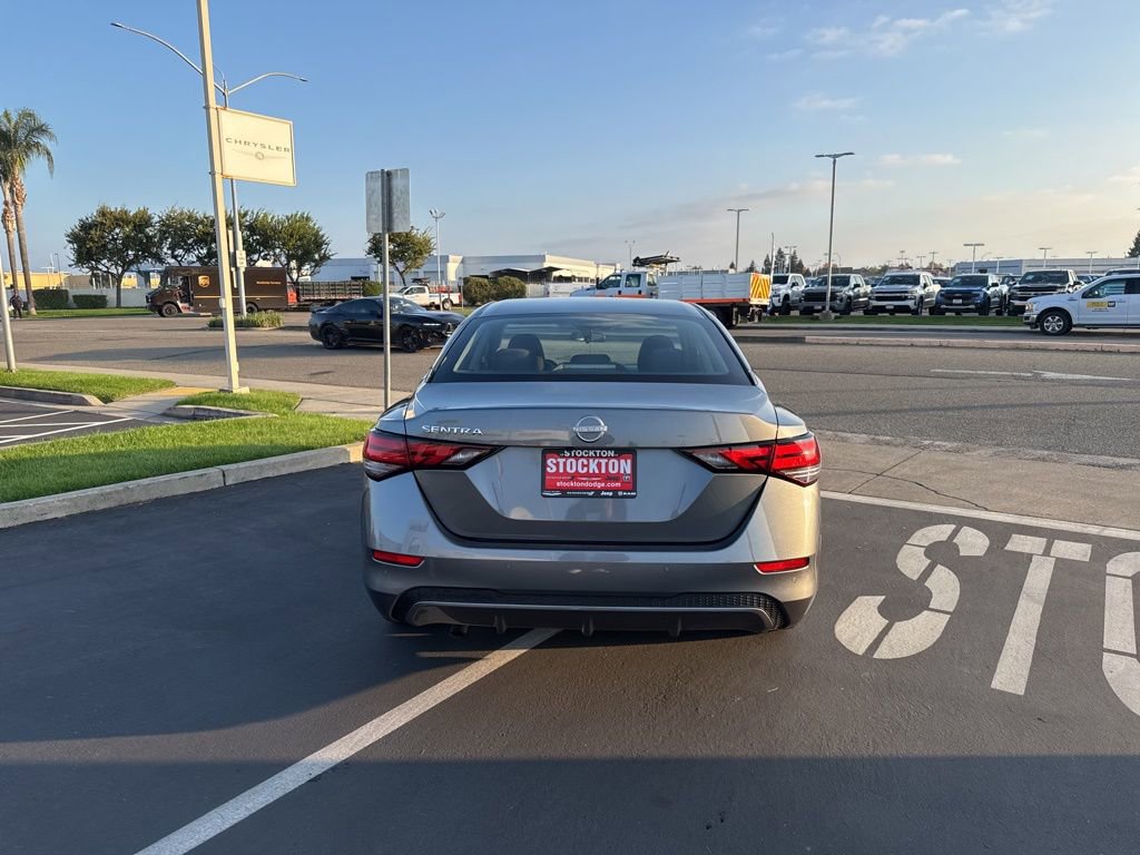 Used 2024 Nissan Sentra S image 5