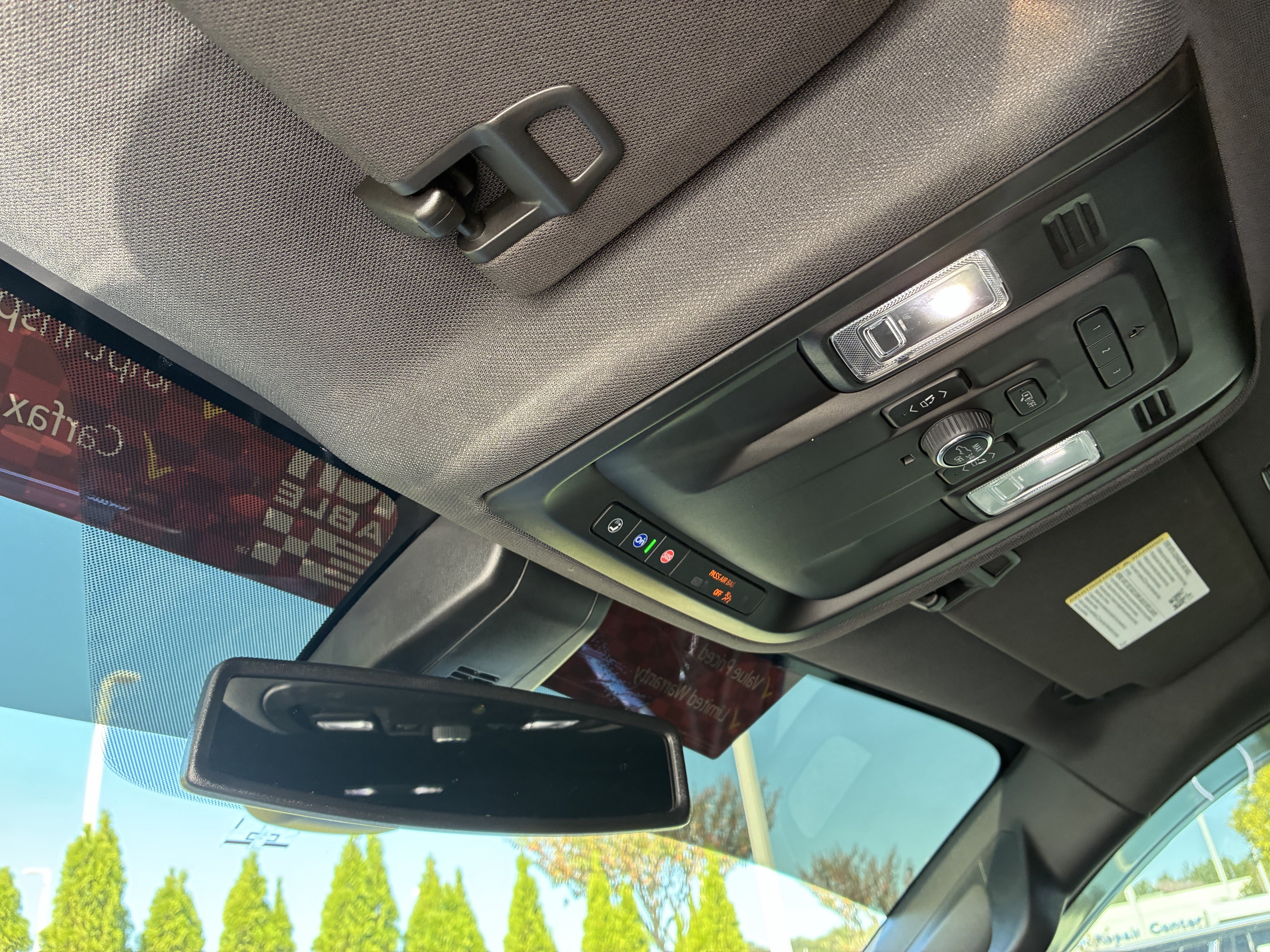 Used 2022 Chevrolet Suburban RST w/ Luxury Package RWD image 36
