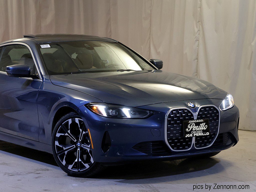 Used 2025 BMW 430i xDrive Coupe w/ Premium Package image 2