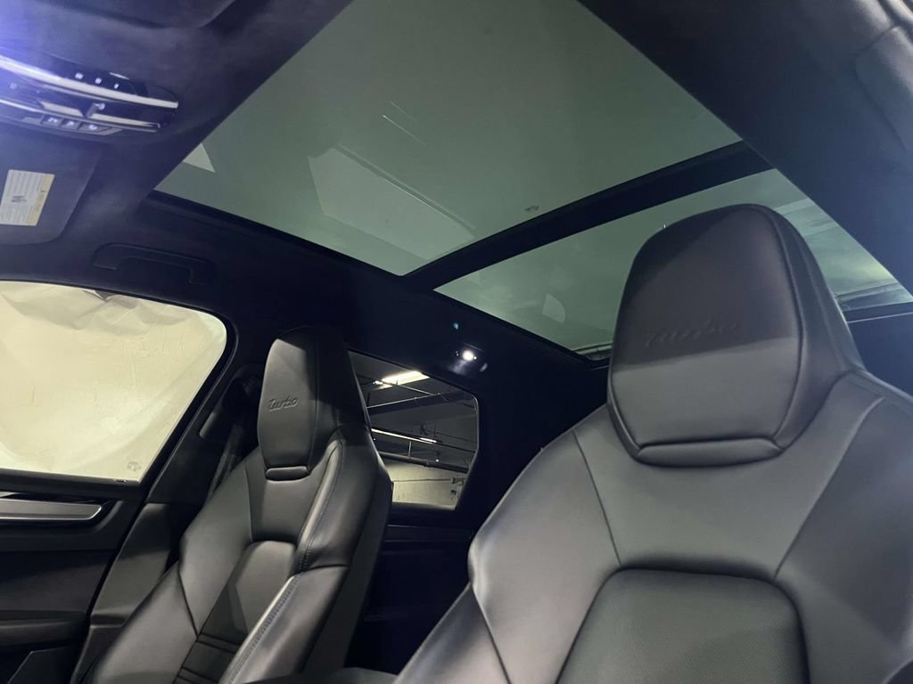 Certified 2023 Porsche Cayenne Turbo AWD/4WD image 19