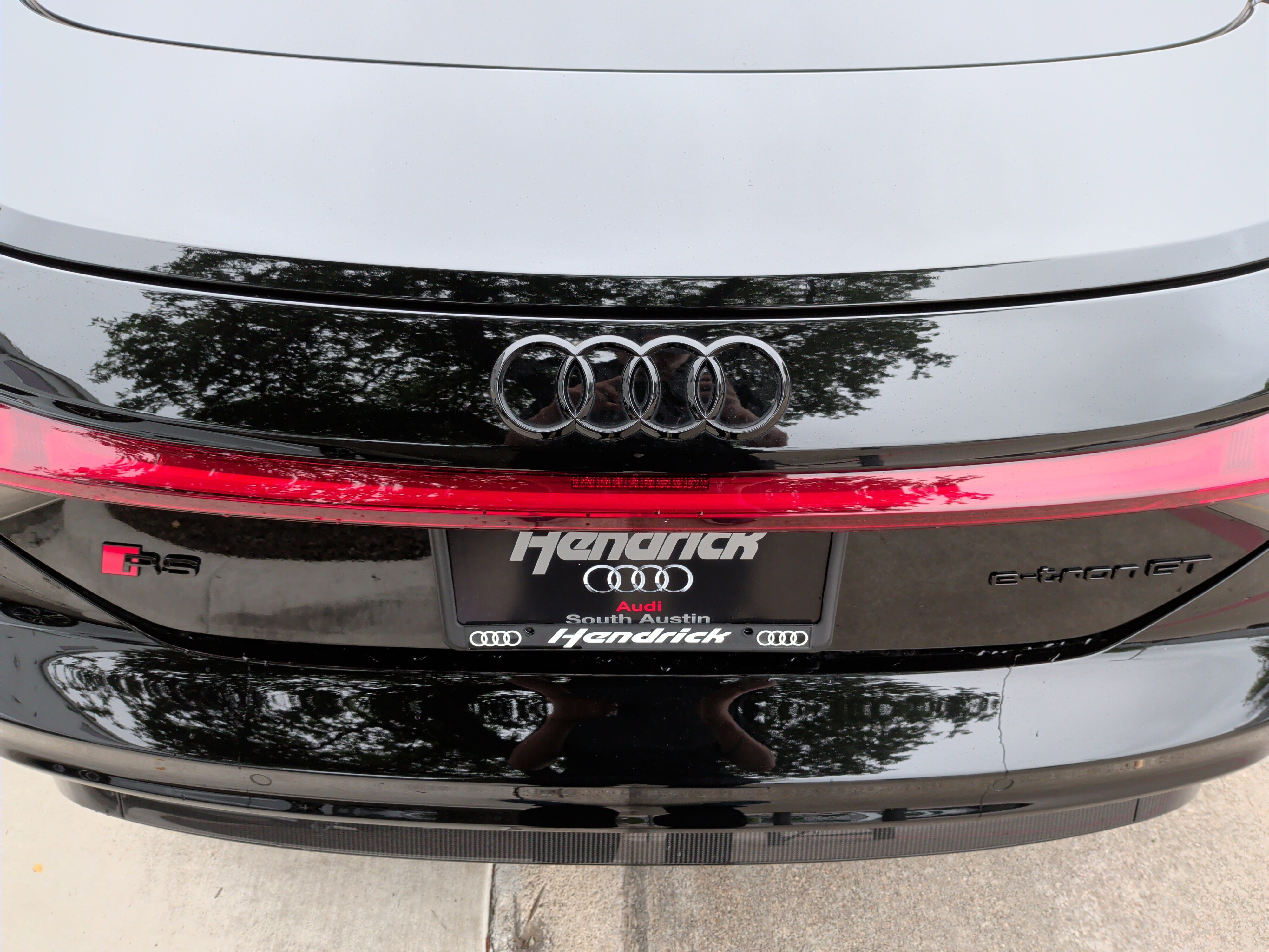 Certified 2023 Audi RS e-tron GT w/ Carbon Performance Package AWD/4WD image 36