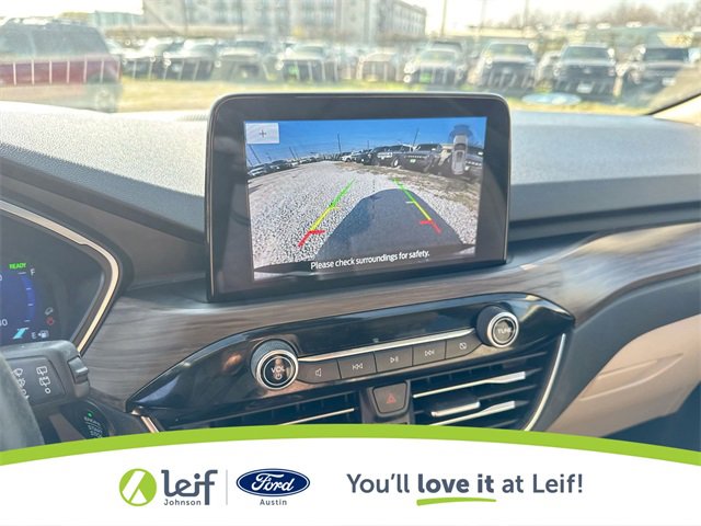 Used 2020 Ford Escape Titanium image 28