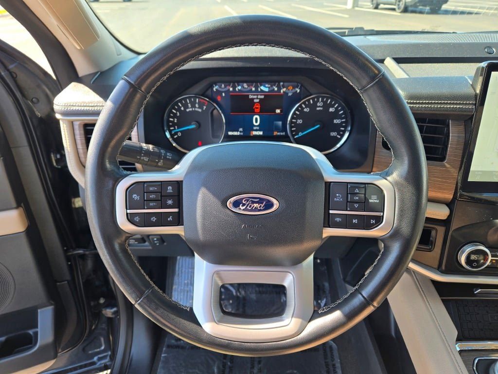 Used 2024 Ford Expedition Limited image 39