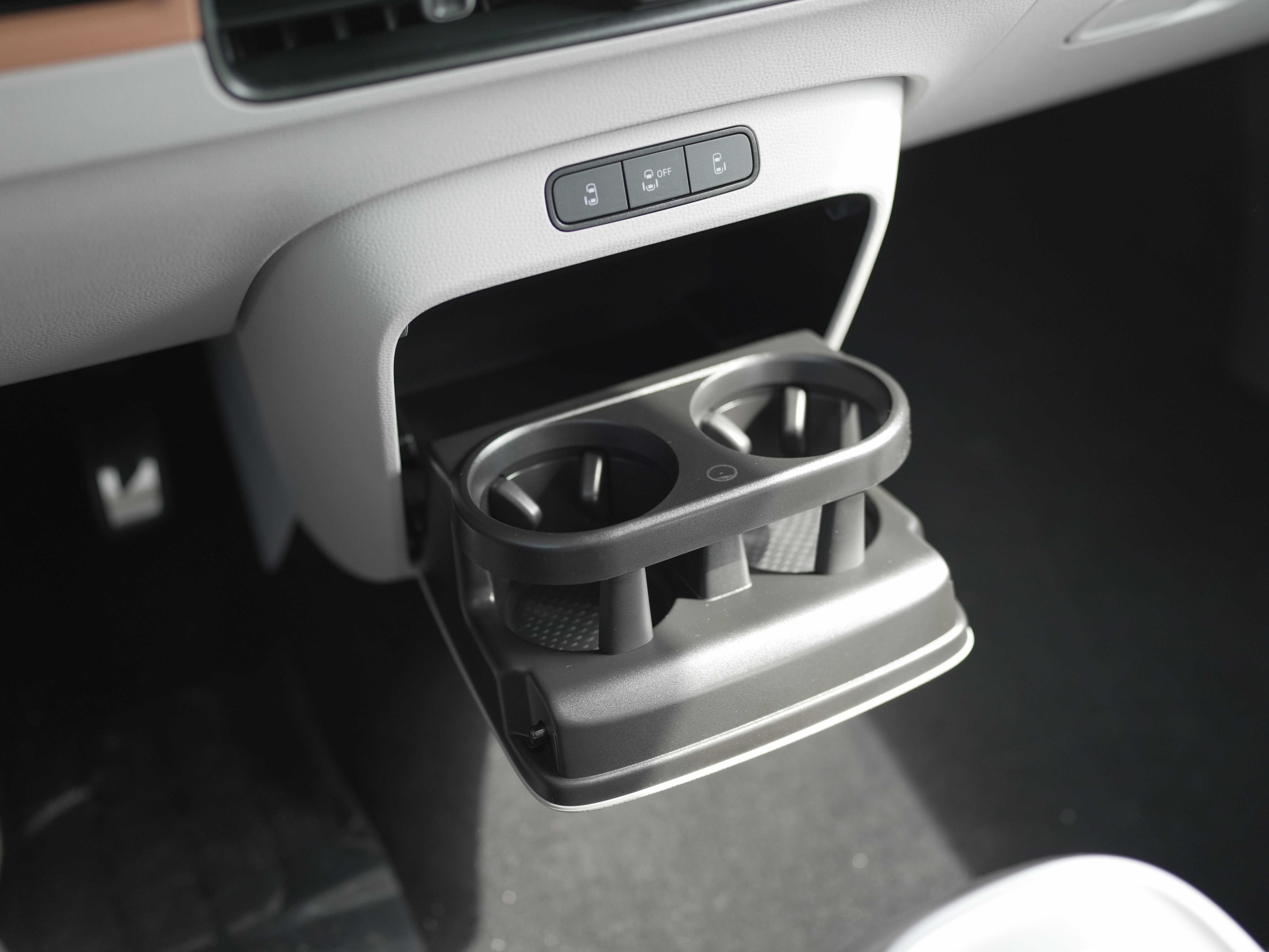 New 2025 Volkswagen ID. Buzz 1st Edition image 15