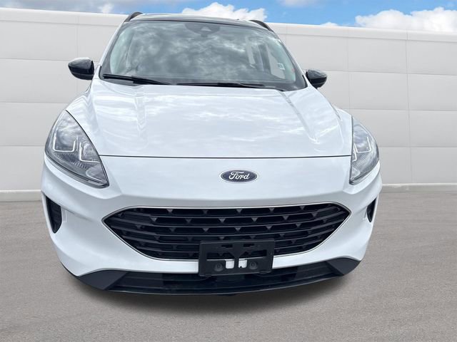 Used 2022 Ford Escape SE w/ SE Sport Appearance Package image 15