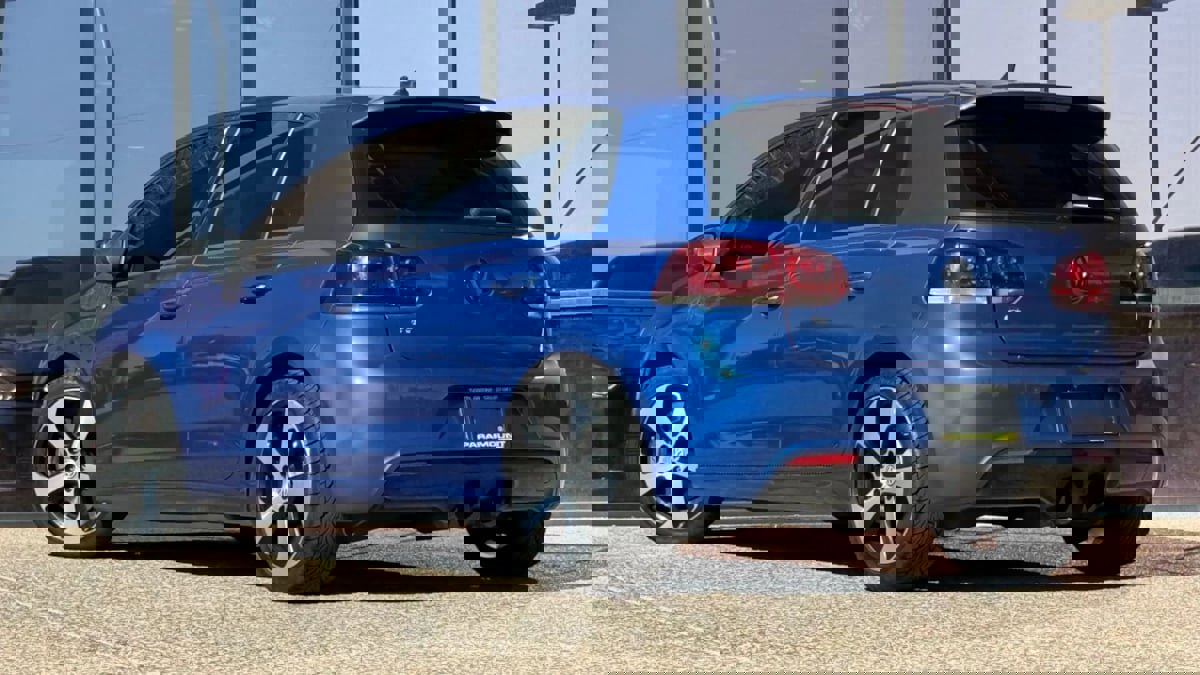 Used 2013 Volkswagen Golf R 4-Door image 8