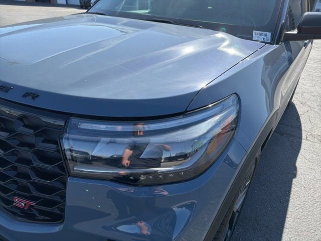 Used 2025 Ford Explorer ST AWD/4WD image 17