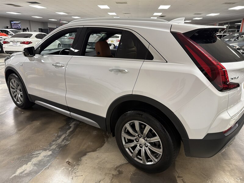 Used 2021 Cadillac XT4 Premium Luxury FWD image 8